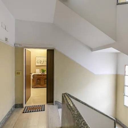 Casa Leone * روما